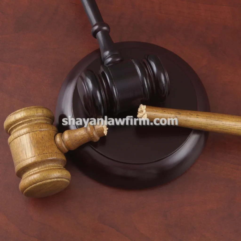 وکیل حقوقی متخصص در تنظیم و پیگیری قراردادهای تجاری در مشهد