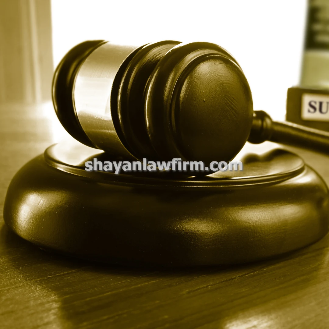 بهترین وکیل کیفری جرایم اینترنتی و فضای مجازی در مشهد